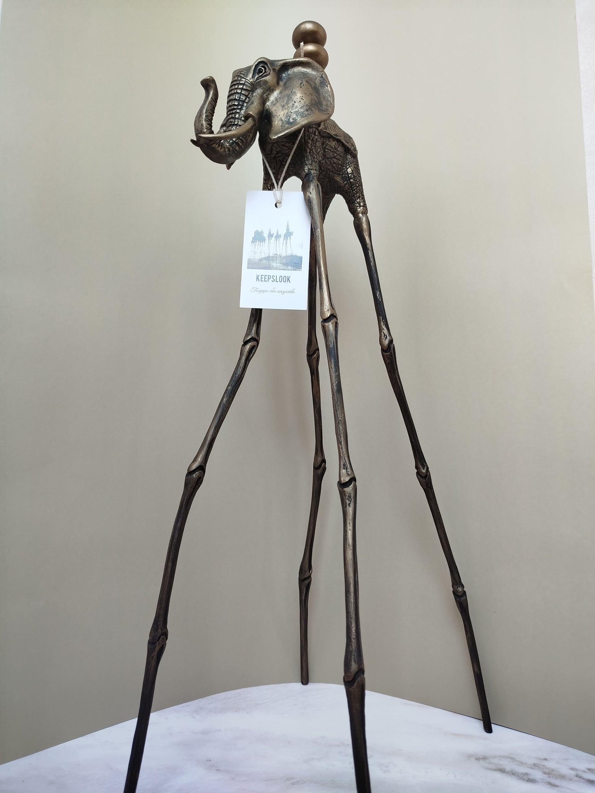 Бронзовая статуэтка слона Дали с декоративными камнями — массивный авторский декор