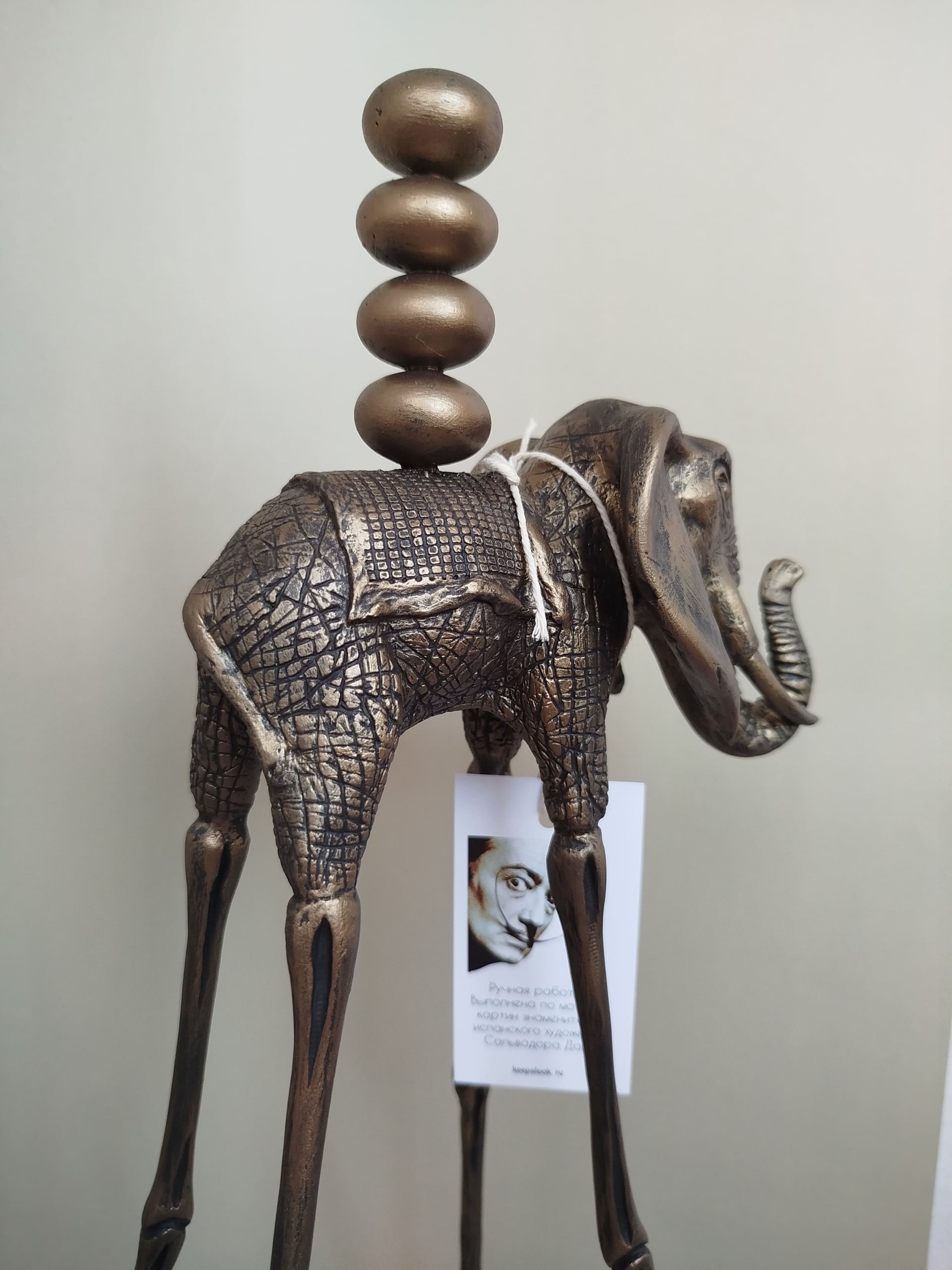 Бронзовая статуэтка слона Дали с декоративными камнями — массивный авторский декор