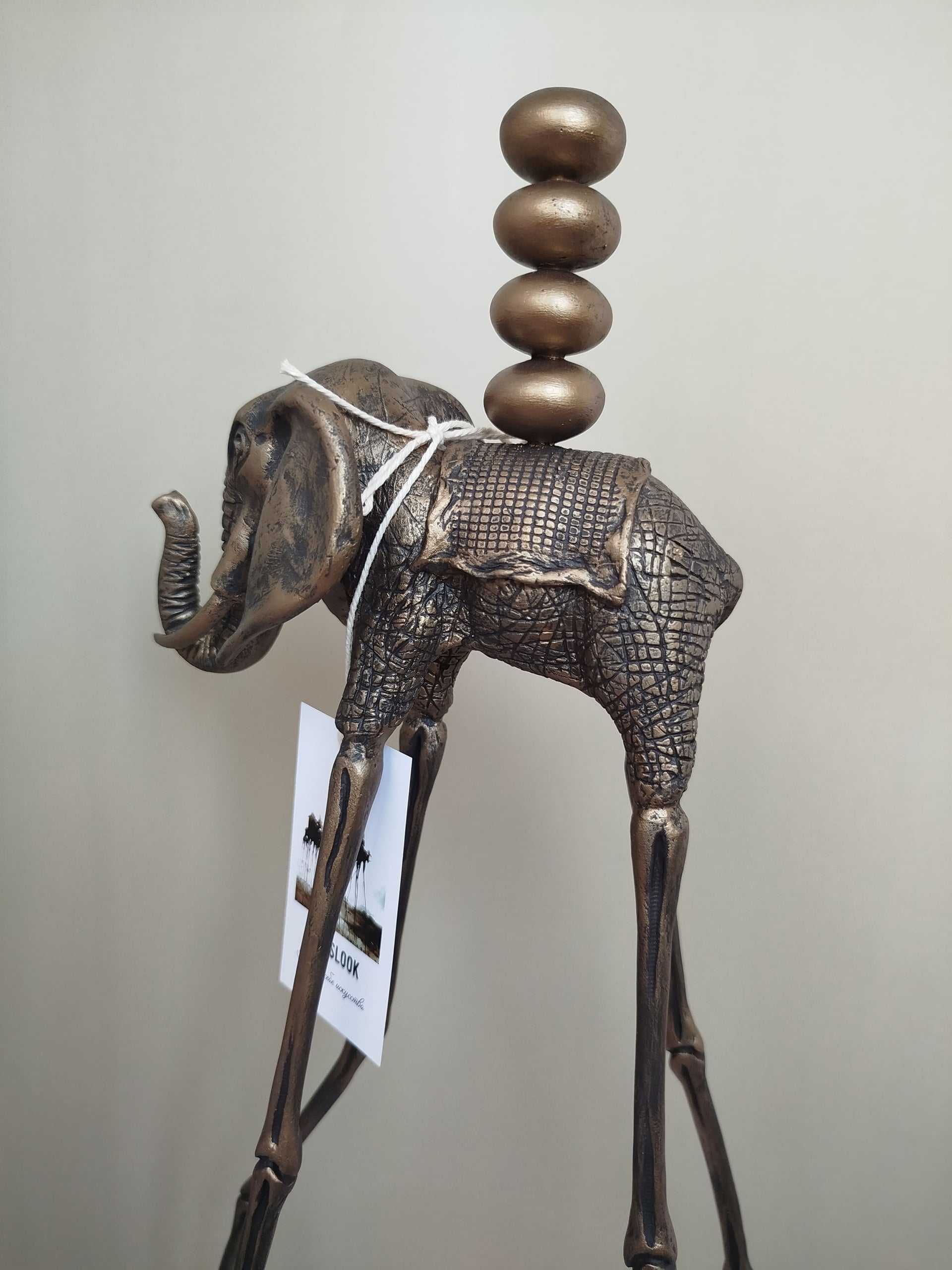 Бронзовая статуэтка слона Дали с декоративными камнями — массивный авторский декор