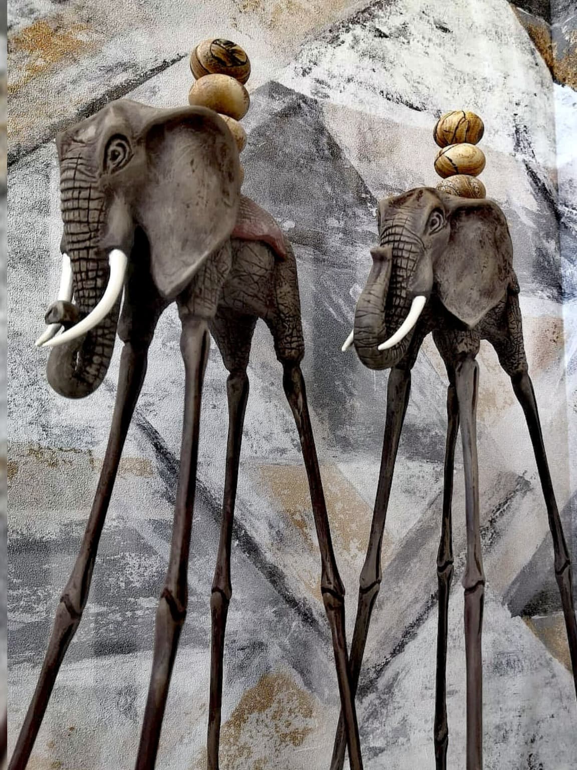 Авторские статуэтки слона Дали с вставками из натуральной яшмы — handmade декор в стиле Сальвадора Дали