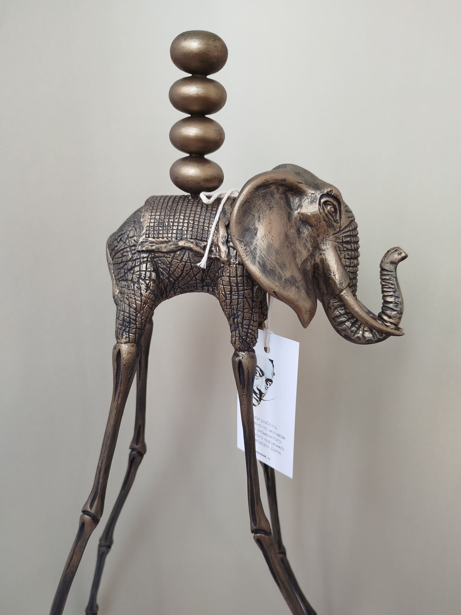 Авторская статуэтка слона "Идущий" с декоративными камнями и патиной под старую бронзу — готовая работа