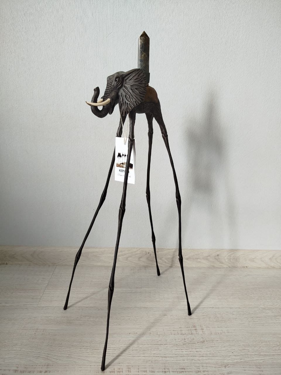 Авторская статуэтка слона "Космический" с инкрустацией из лабрадора — коричневая готовая работа ручной работы